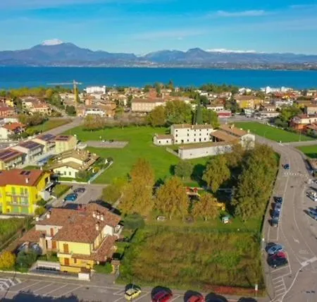 Lugana بيت للعطل بسكييرا ديل غاردا